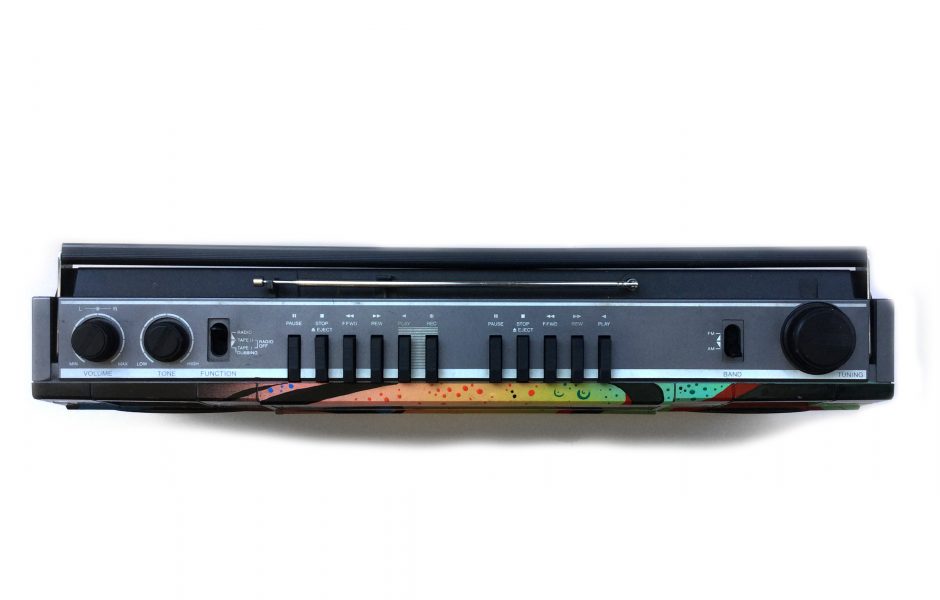 MAC06_MACBLACKOUT_BOOMBOX_DETAIL